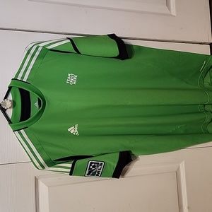 Men's Adidas soccer tshirt, XL, Green.